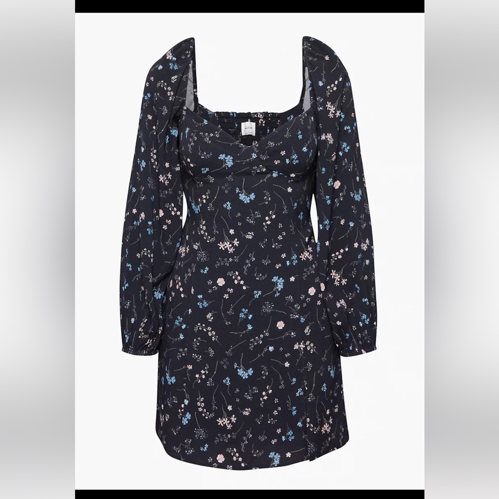 New dress with tags from Aritzia, super cute, size 10